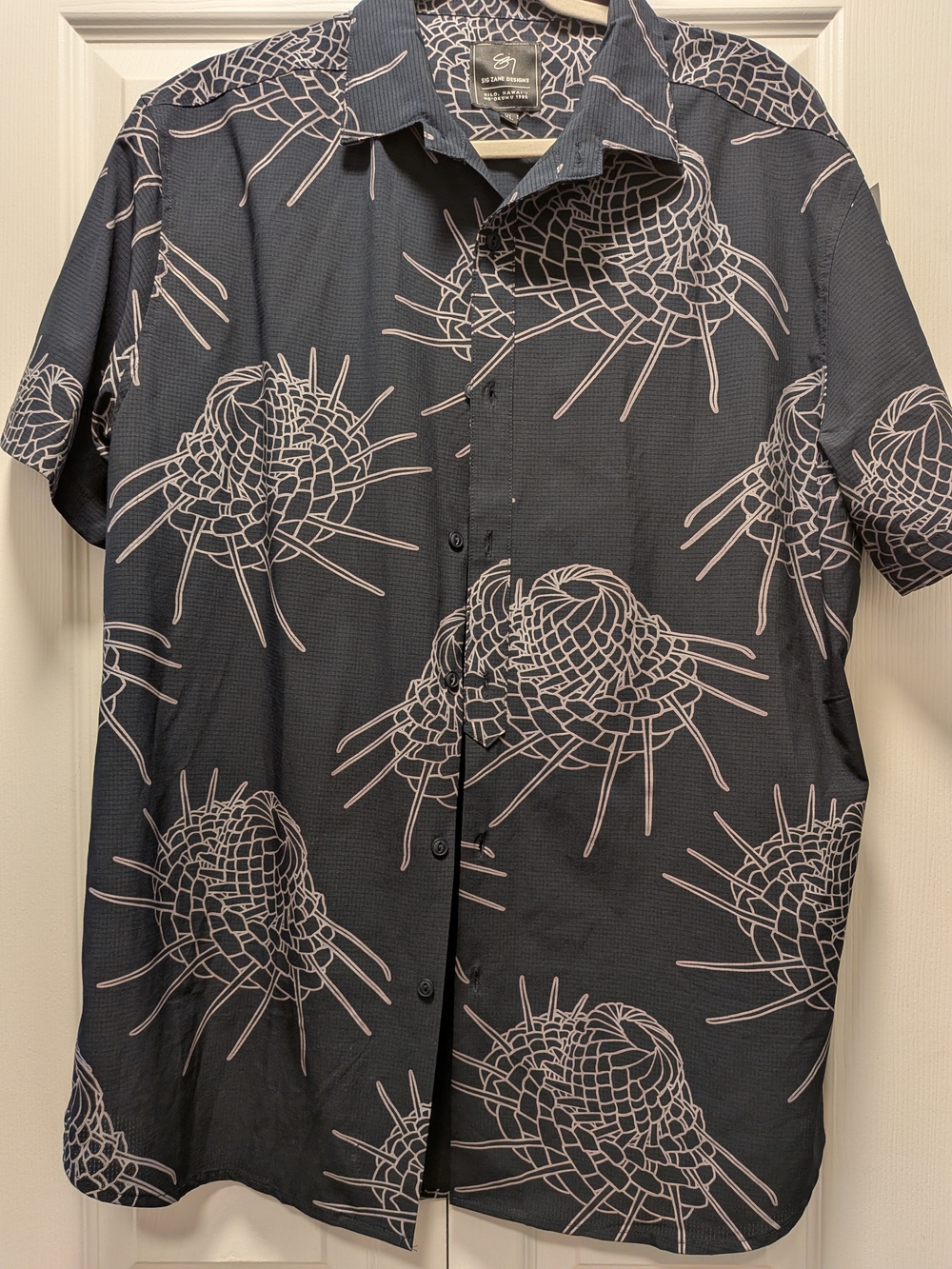 Sig Zane Men’s Aloha Shirt in Navy